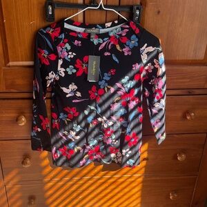 Style & CO Women's Floral Black Top size PP (xsp)